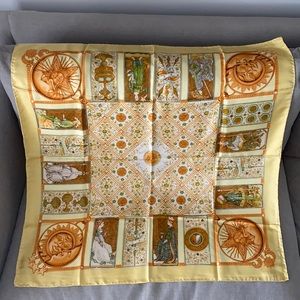 KIESELSTEIN CORD luxury designer silk scarf.